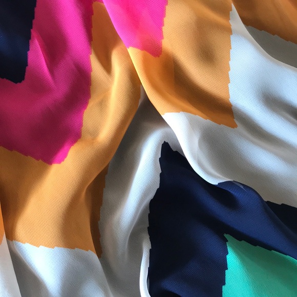 Colorful & Flattering Print Halter Maxi Dress - Picture 6 of 7